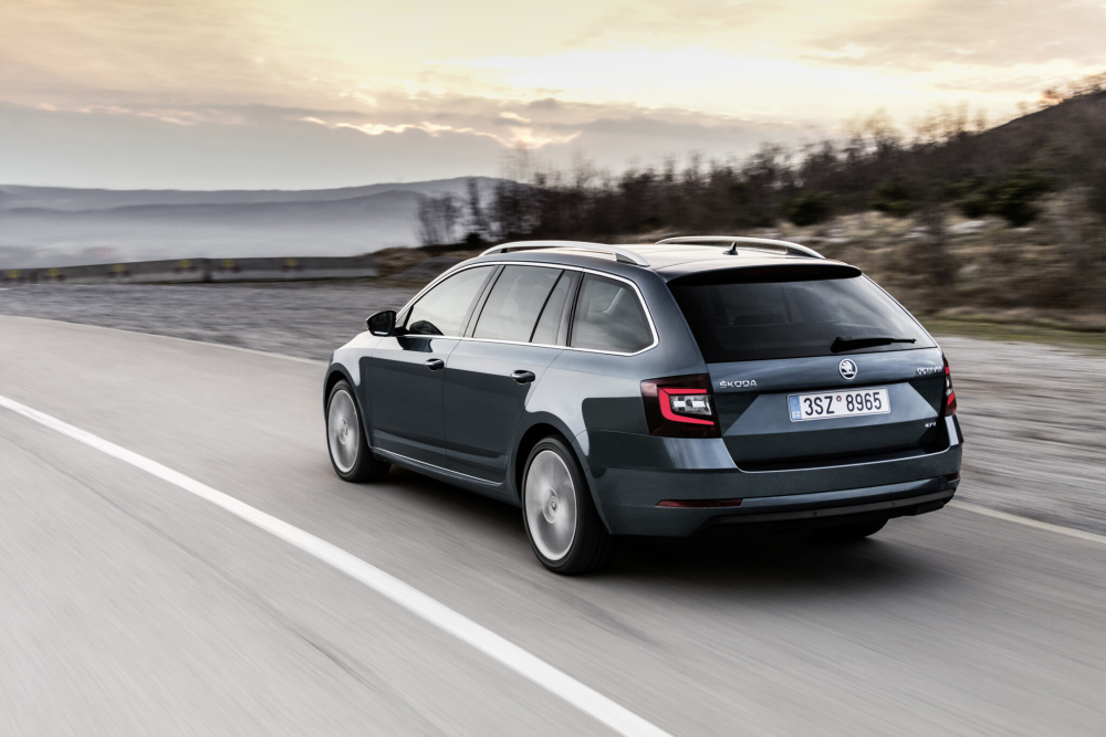 230301_25-years-of-the-skoda-octavia-combi-4_376fa245-2048x1365
