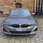 bmw-330e-2023-1