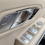 bmw-330e-2023-19