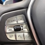 bmw-330e-2023-20