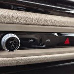 bmw-330e-2023-25