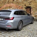 bmw-330e-2023-28