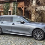 bmw-330e-2023-36