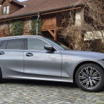 bmw-330e-2023-37