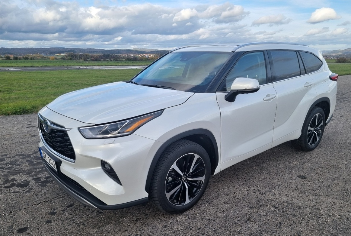 toyota-highlander-2023-2