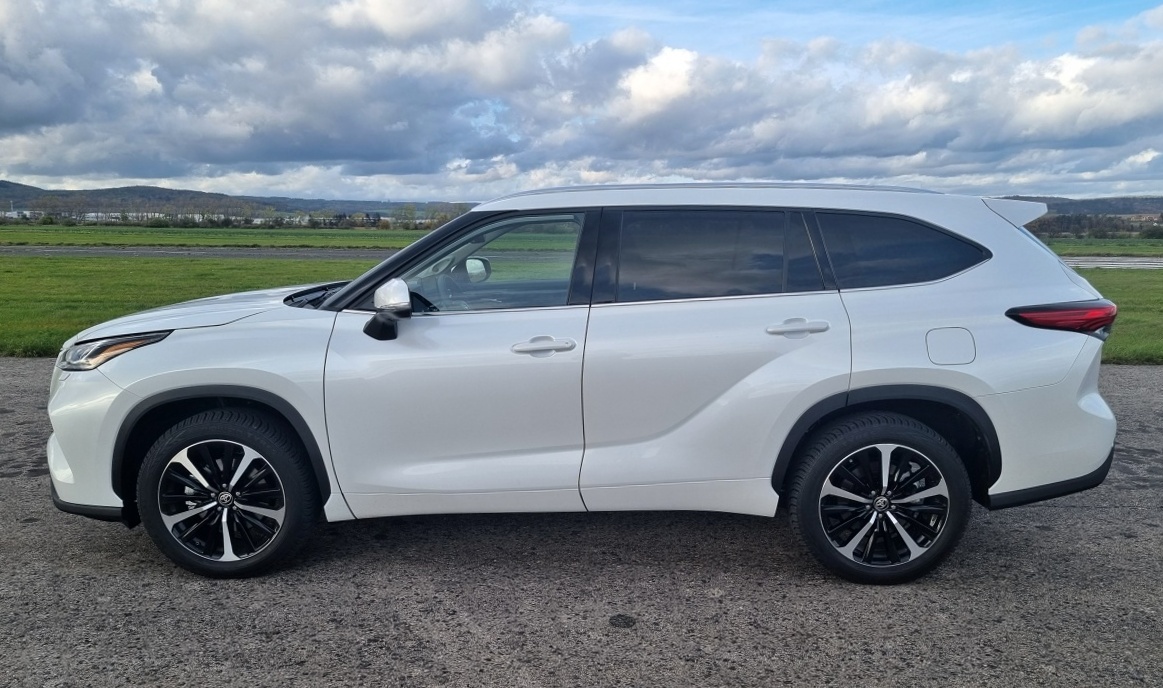 toyota-highlander-2023-3