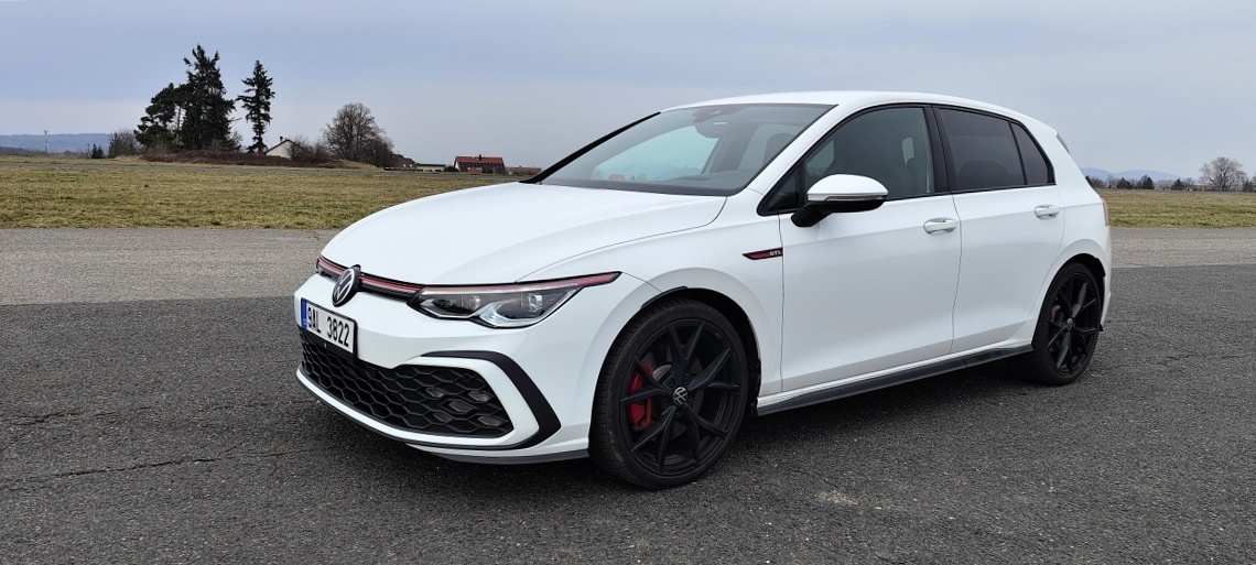 vw-golf-gti-2023-1