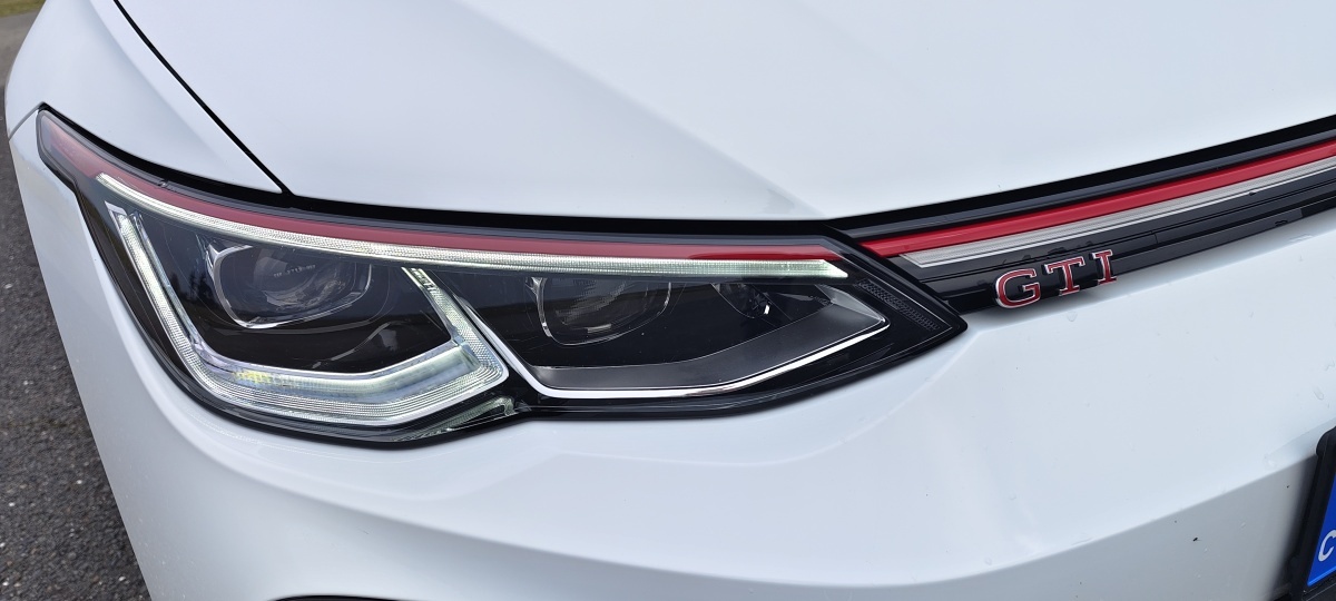 vw-golf-gti-2023-7