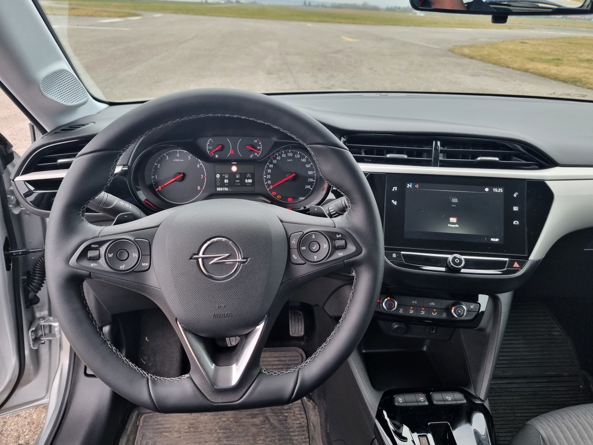 opel-corsa-2023-21