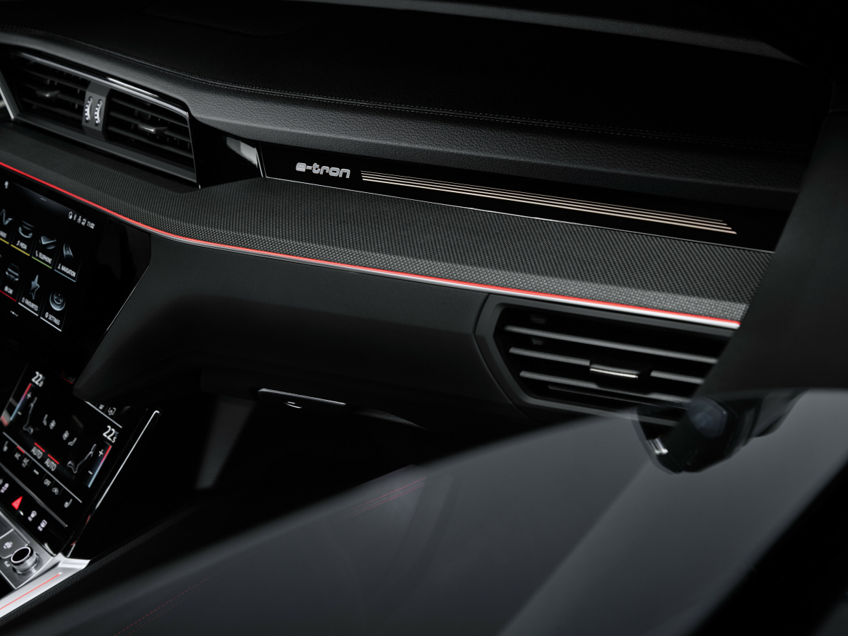 Audi Q8 55 e-tron quattro