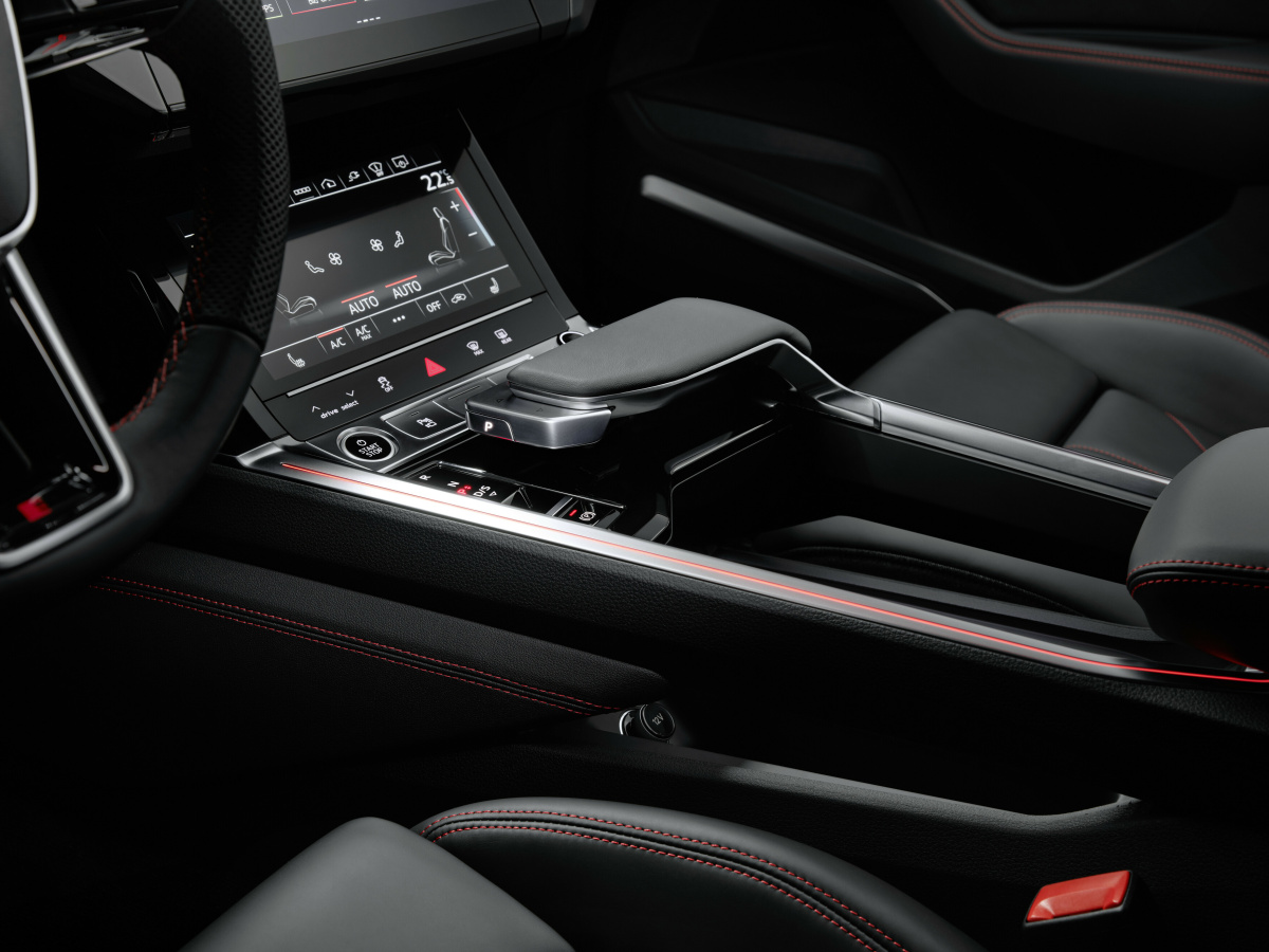 Audi Q8 55 e-tron quattro