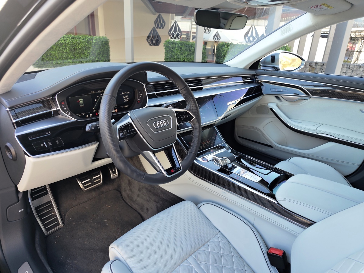 audi-s8-2023-22