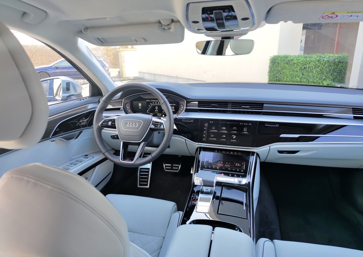 audi-s8-2023-25