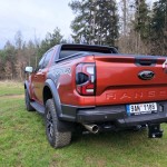 ford-ranger-raptor-2023-13