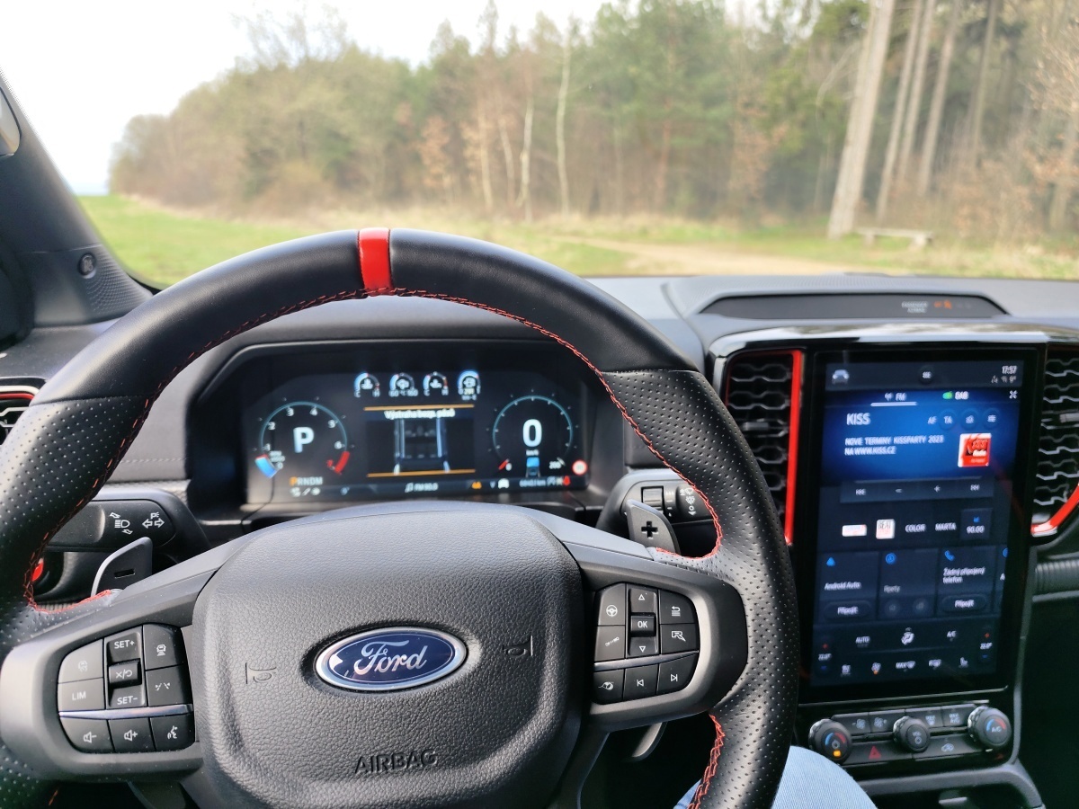 ford-ranger-raptor-2023-34