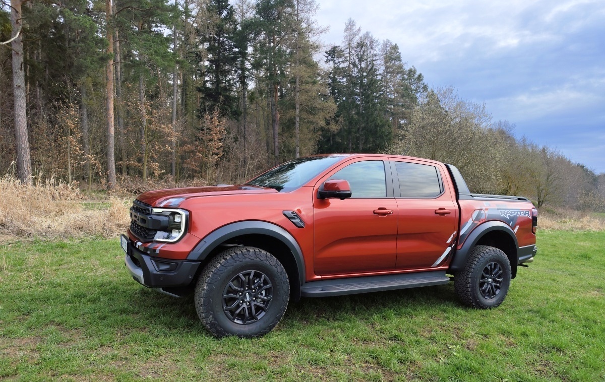 ford-ranger-raptor-2023-9