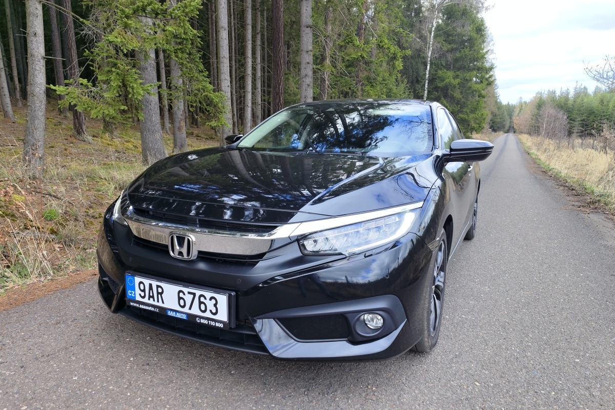 honda-civic-sedan-10-2
