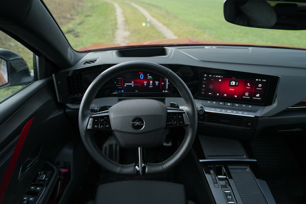 opel-astra-2023-25