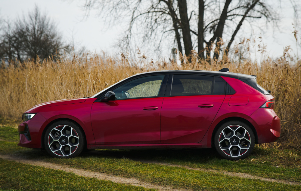 opel-astra-2023-9