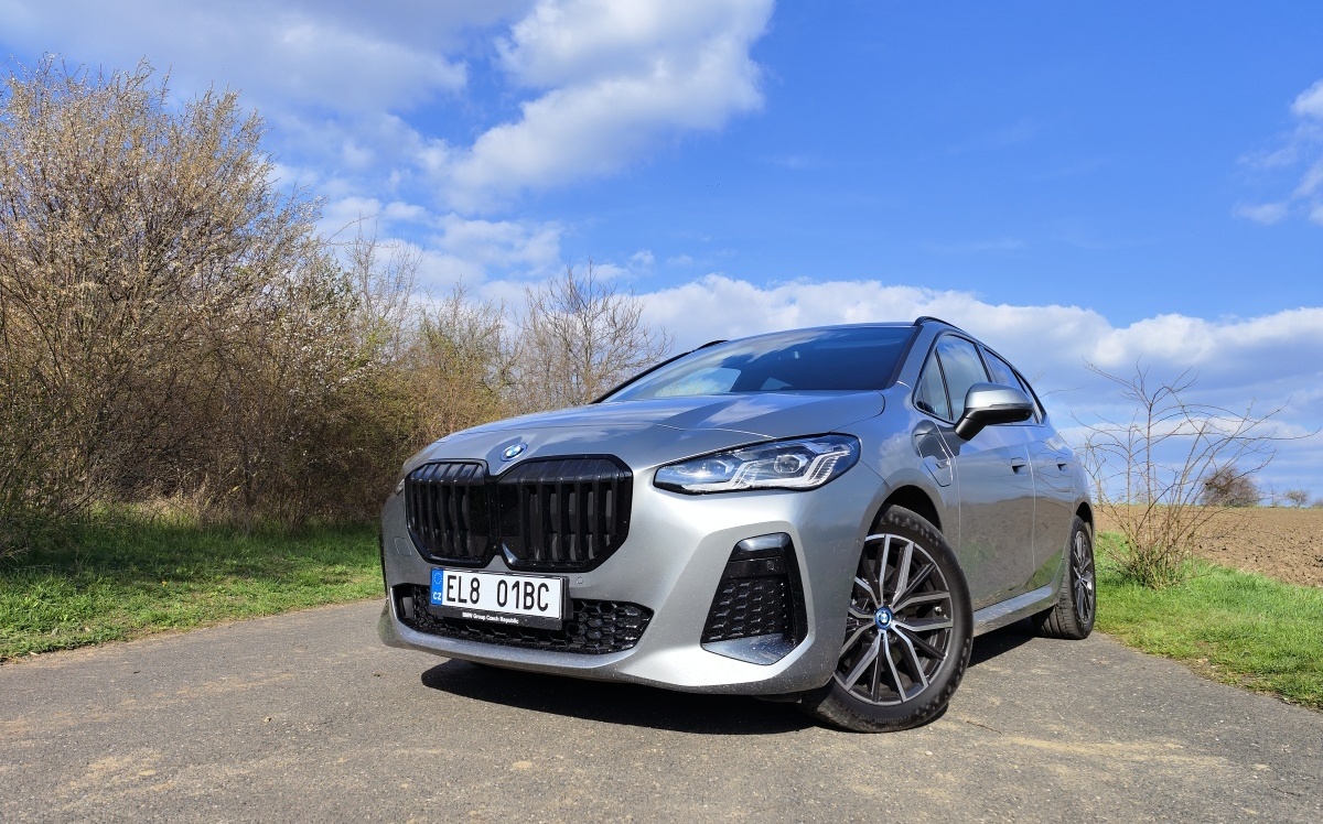 bmw-230e-xdrive-active-tourer-6