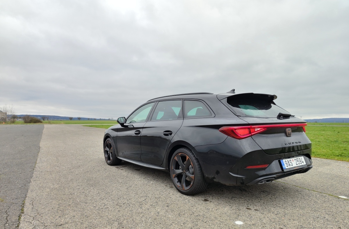 cupra-leon-sportstourer-20
