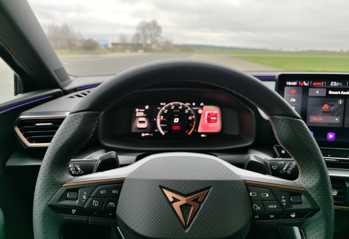 cupra-leon-sportstourer-23