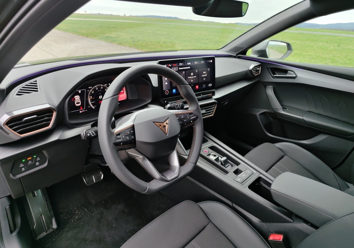 cupra-leon-sportstourer-27