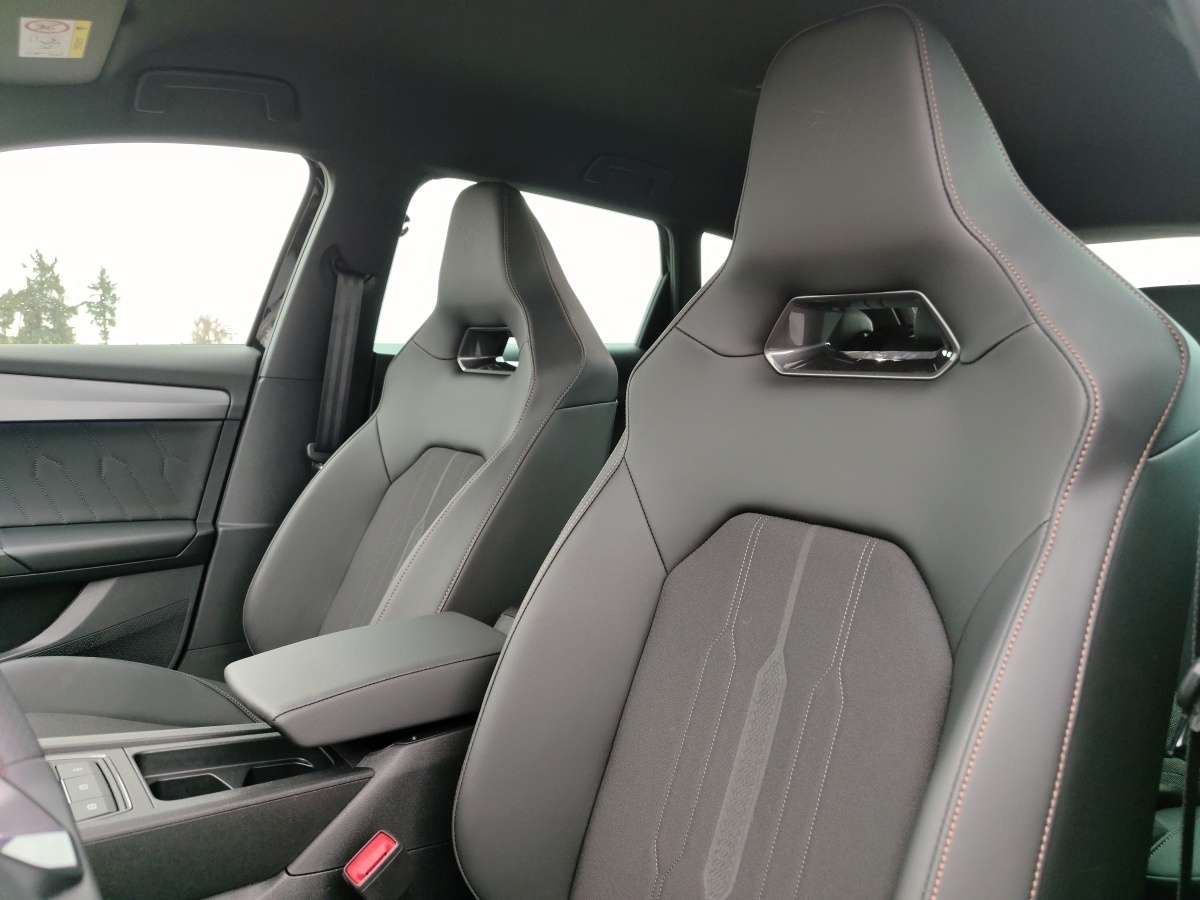 cupra-leon-sportstourer-29
