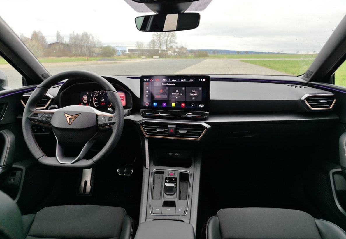 cupra-leon-sportstourer-31