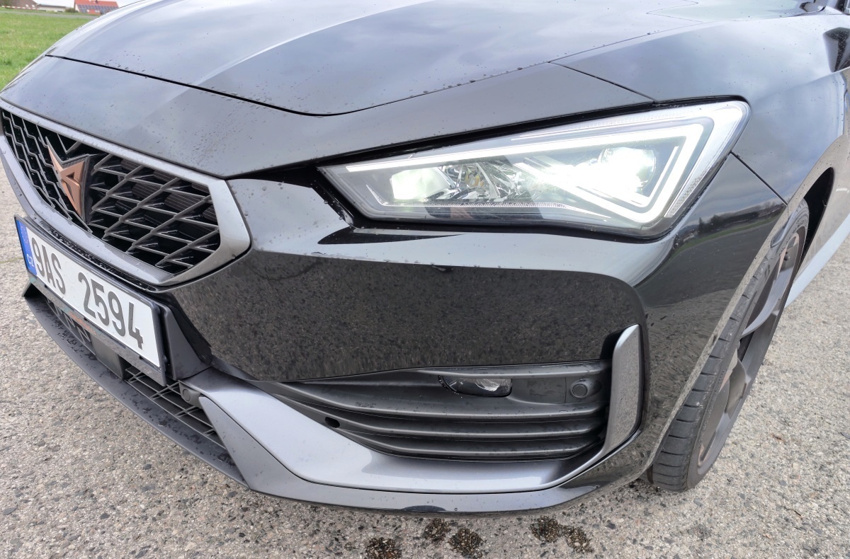 cupra-leon-sportstourer-7