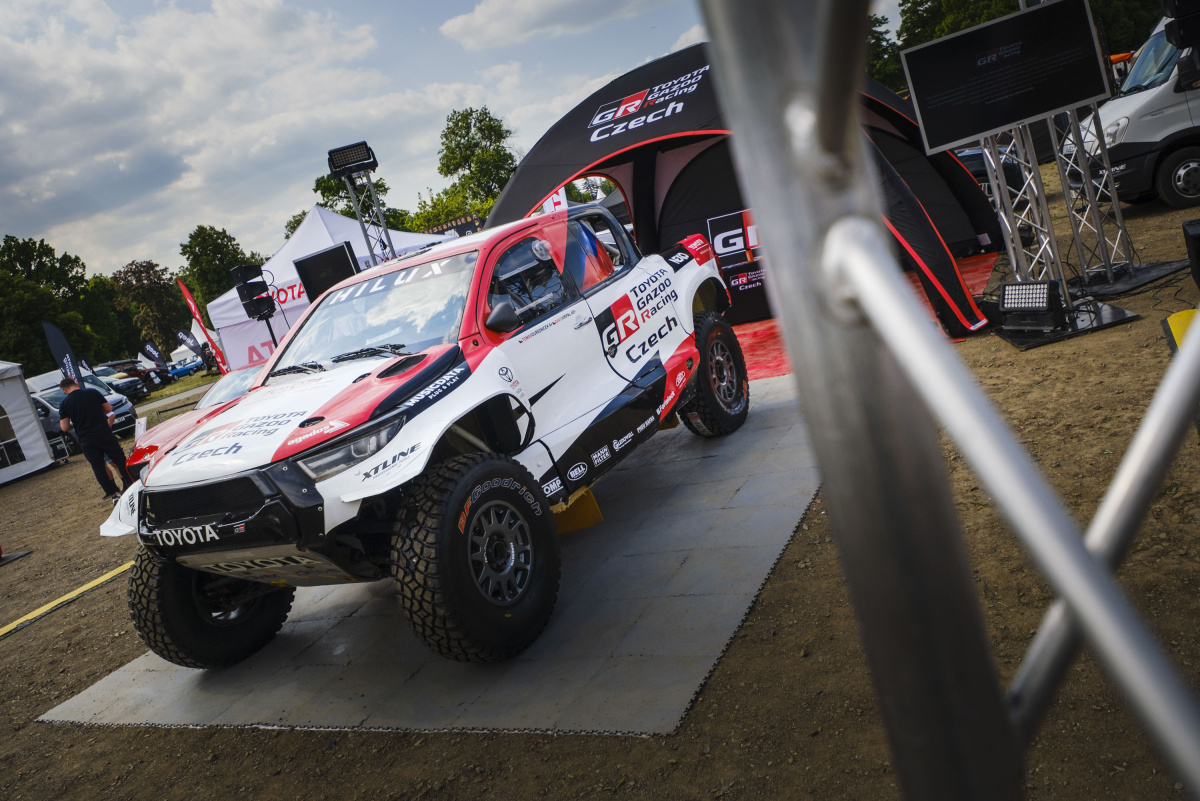 nova-specifikace-zavodniho-specialu-toyota-hilux-gr-t1-pro-dakar