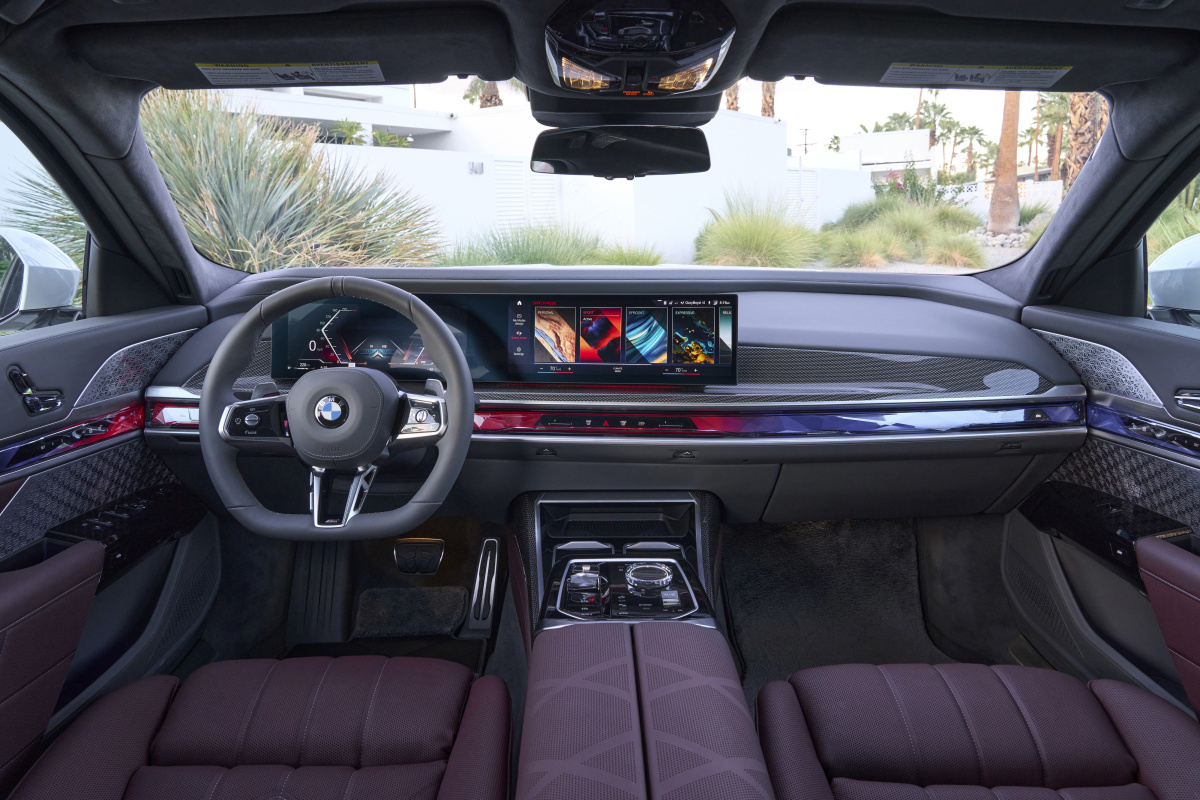 p90486204_highres_the-new-bmw-760i-xdr