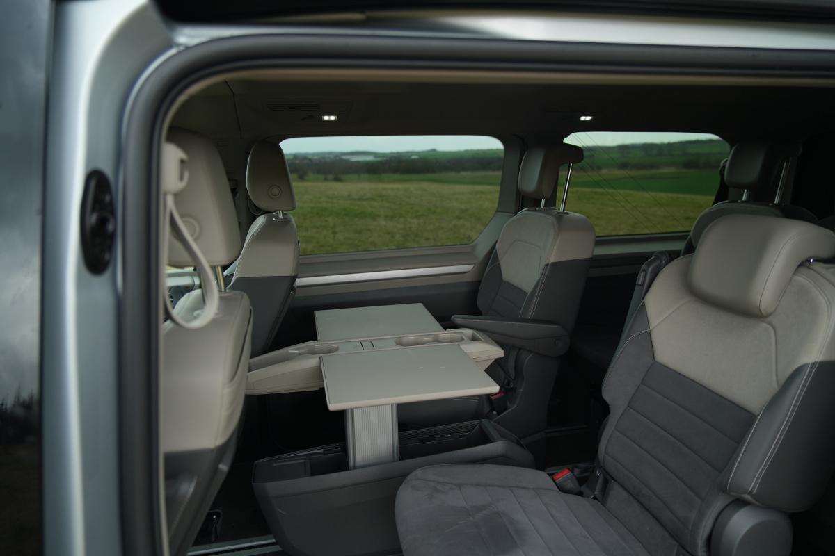 volkswagen-multivat-t7-24