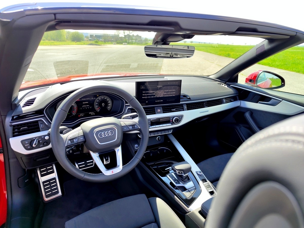 audi-a5-cabrio-2023-25