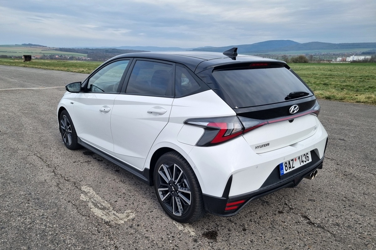 hyundai-i20-2023-4
