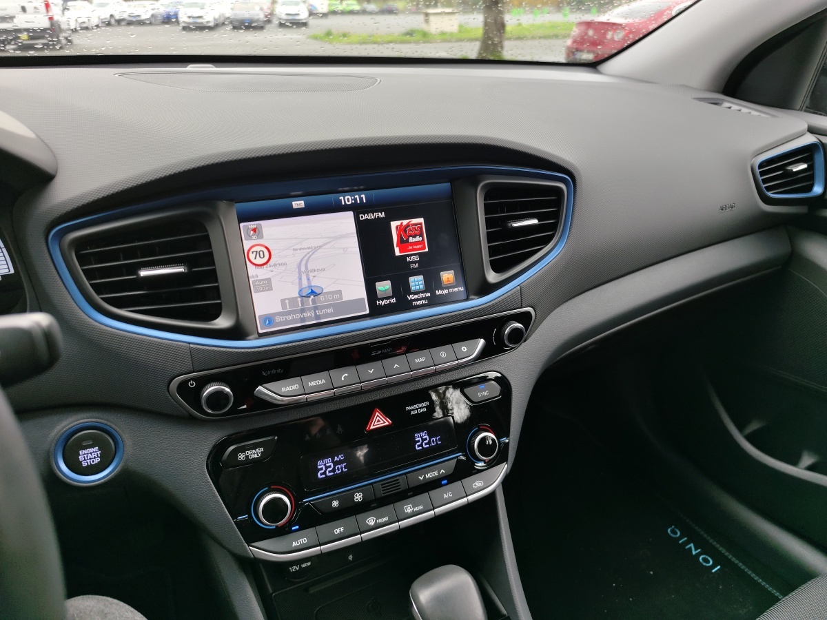 hyundai-ioniq-hybrid-13