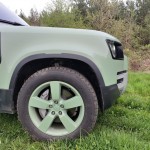 land-rover-defender-75th-2023-10