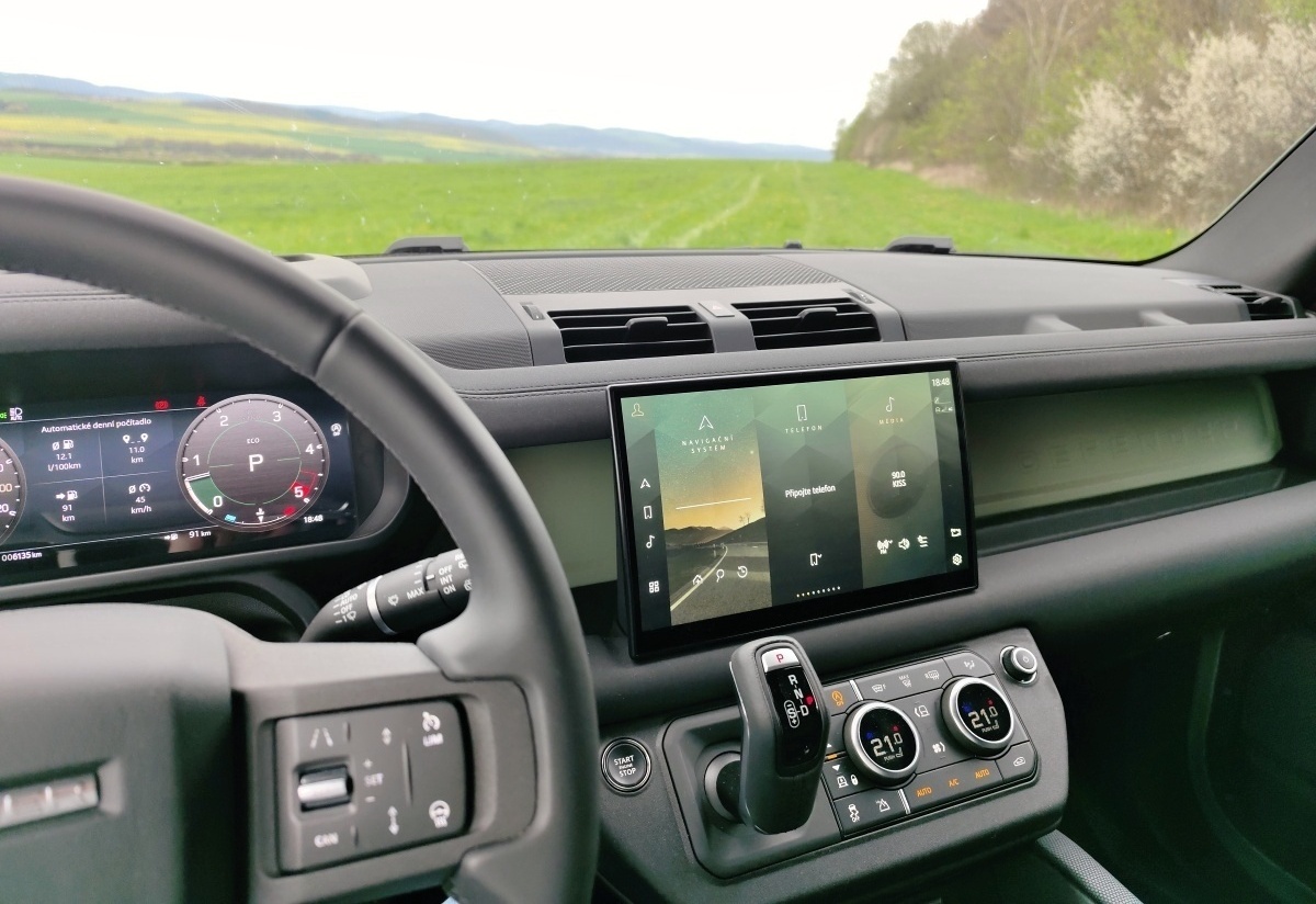 land-rover-defender-75th-2023-27