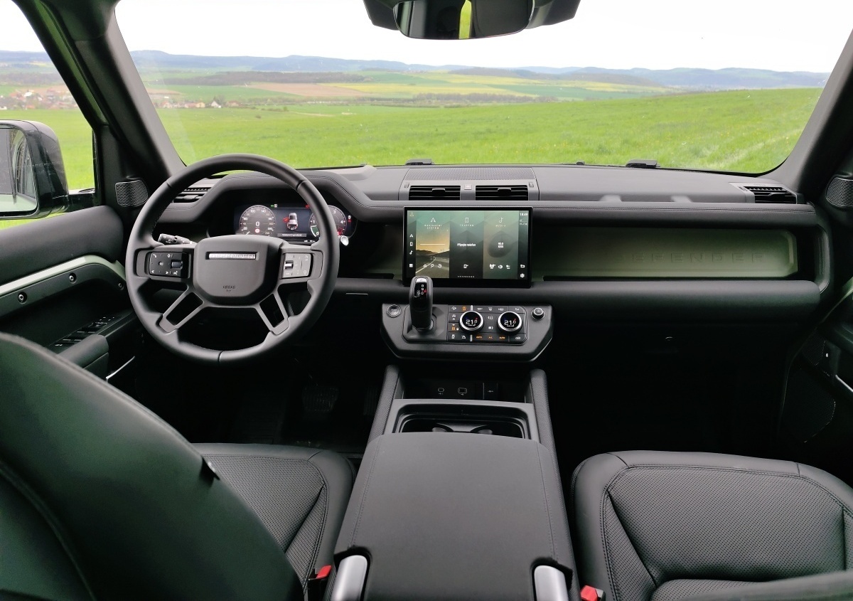 land-rover-defender-75th-2023-44