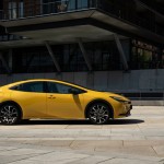 2023-prius-phev-dpl-009