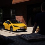 2023-prius-phev-dpl-011