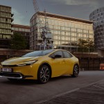 2023-prius-phev-dpl-021