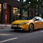 2023-prius-phev-dpl-056