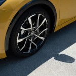 2023-prius-phev-dpl-077