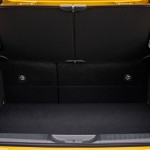 2023-prius-phev-dpl-082