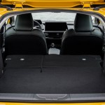 2023-prius-phev-dpl-085