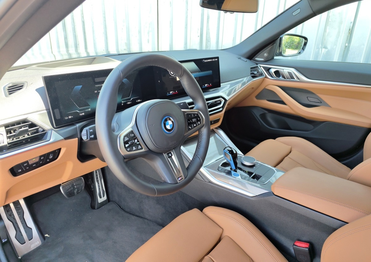 bmw-i4-2023-23
