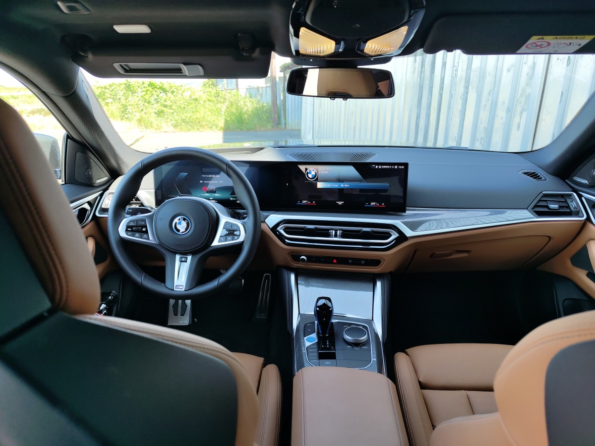 bmw-i4-2023-27