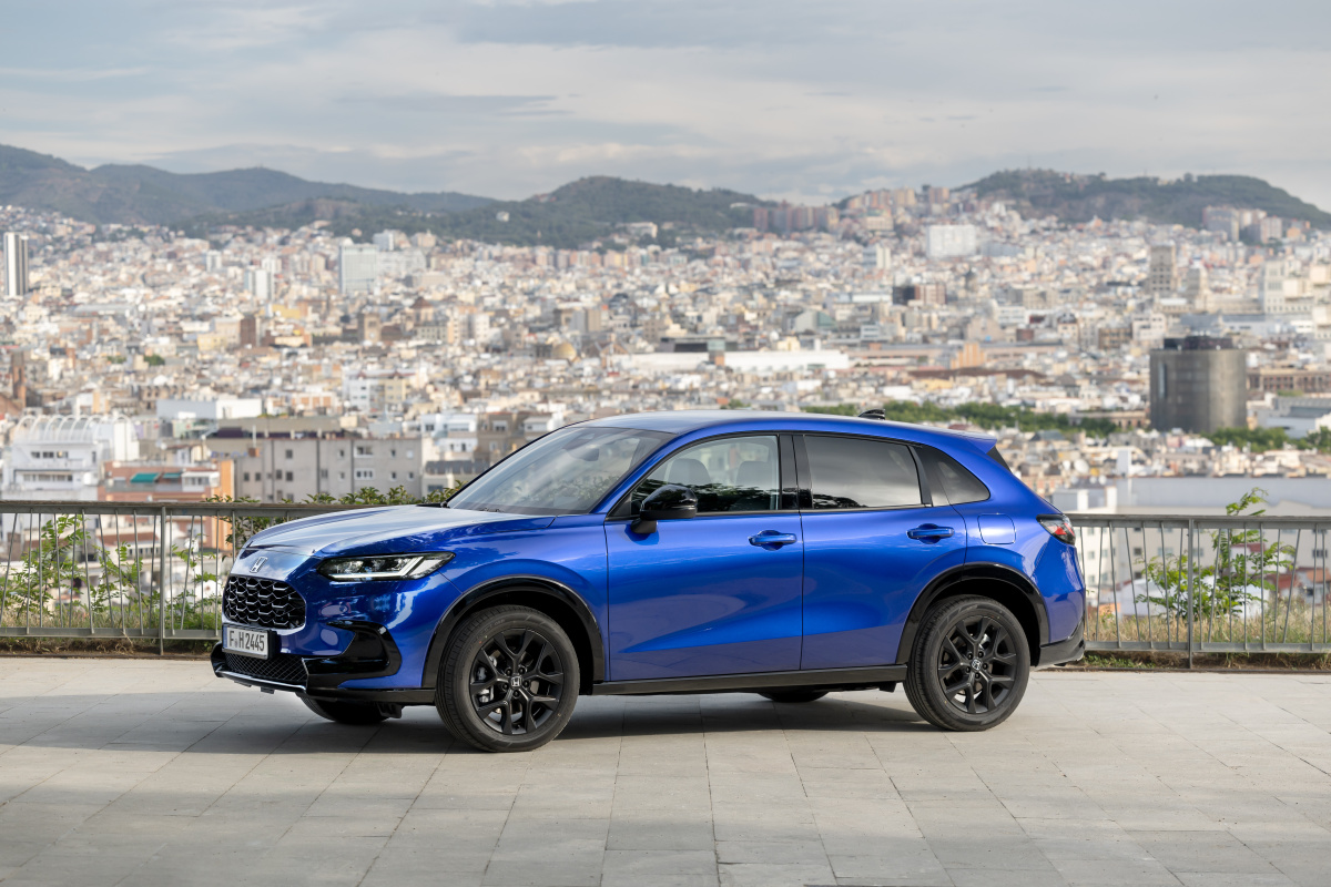 honda-zr-v-blue-3