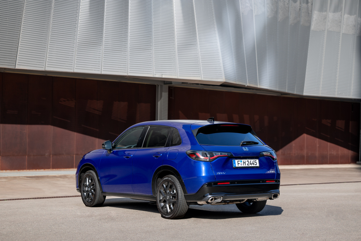 honda-zr-v-blue-4